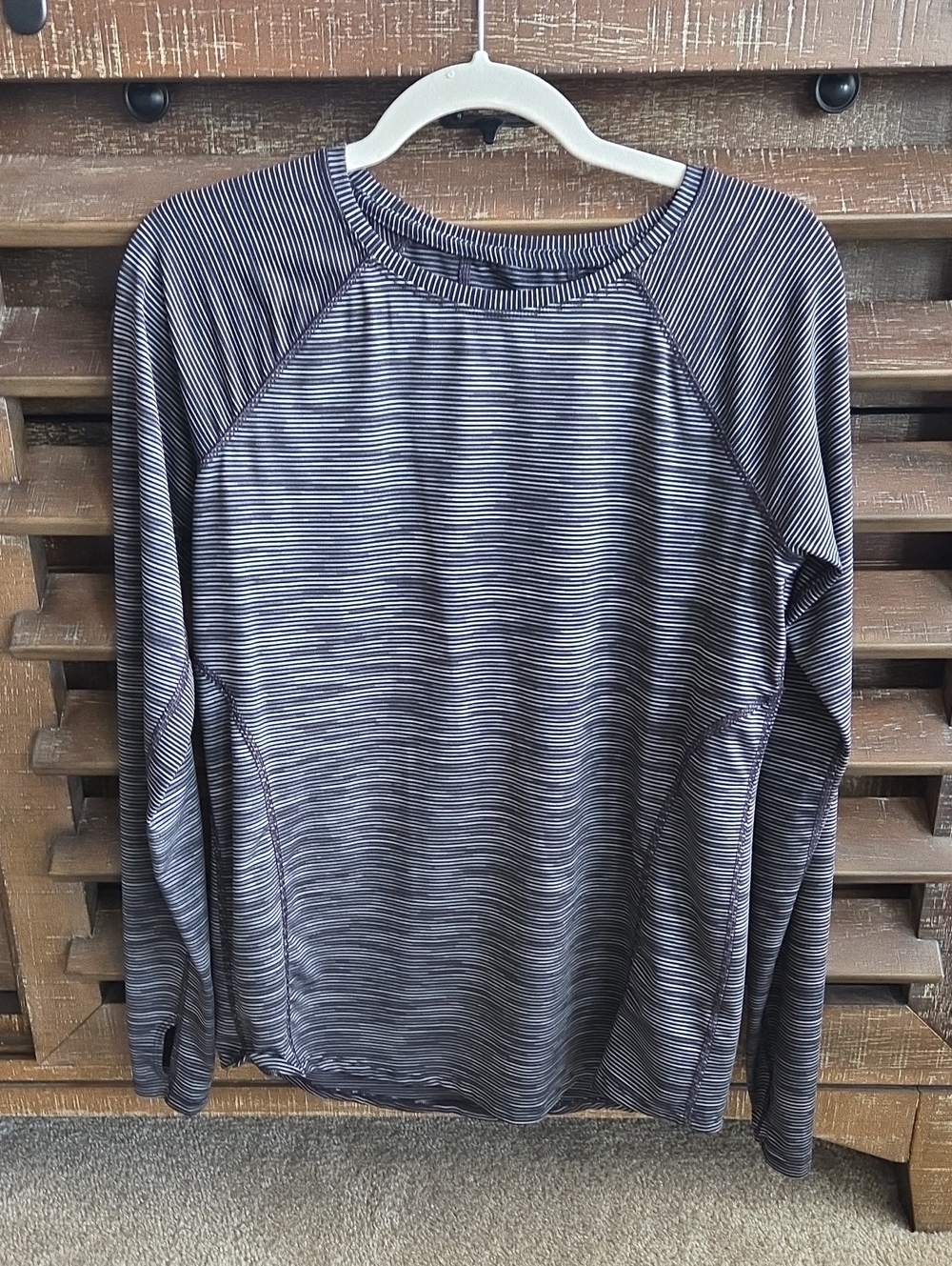 Tek Gear Women's Long Sleeve Striped Athletic Shirt Workout Top, Small, LNWOT